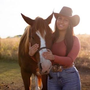 Meet your Posher, Bailey